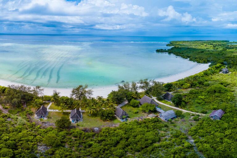 honeymoon shows, Pemba Island, Tanzania lodge
