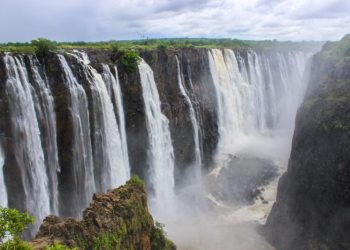 honeymoon shows Victoria Falls highest water fall in africa